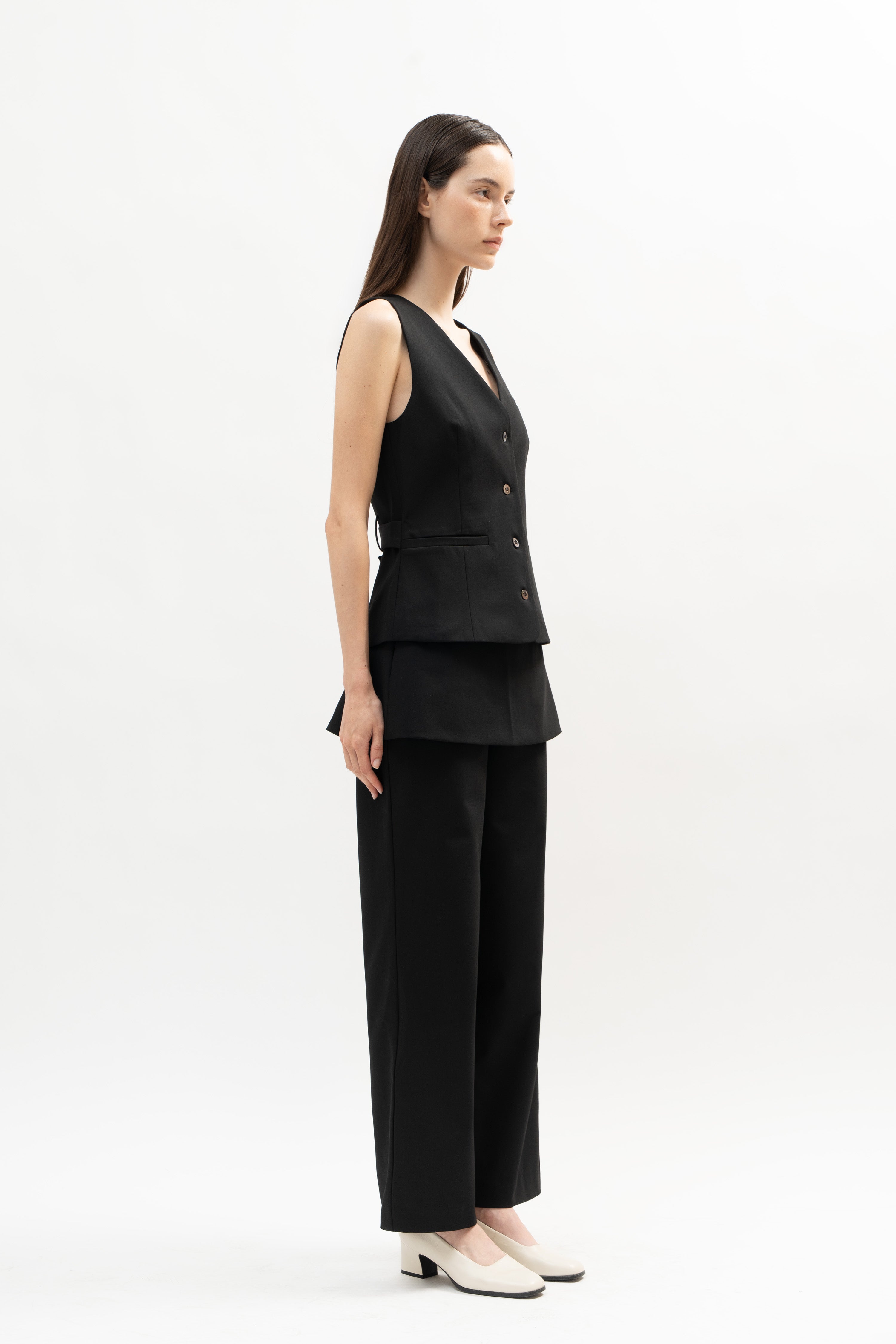 Cayo Vest in Black - ODNE