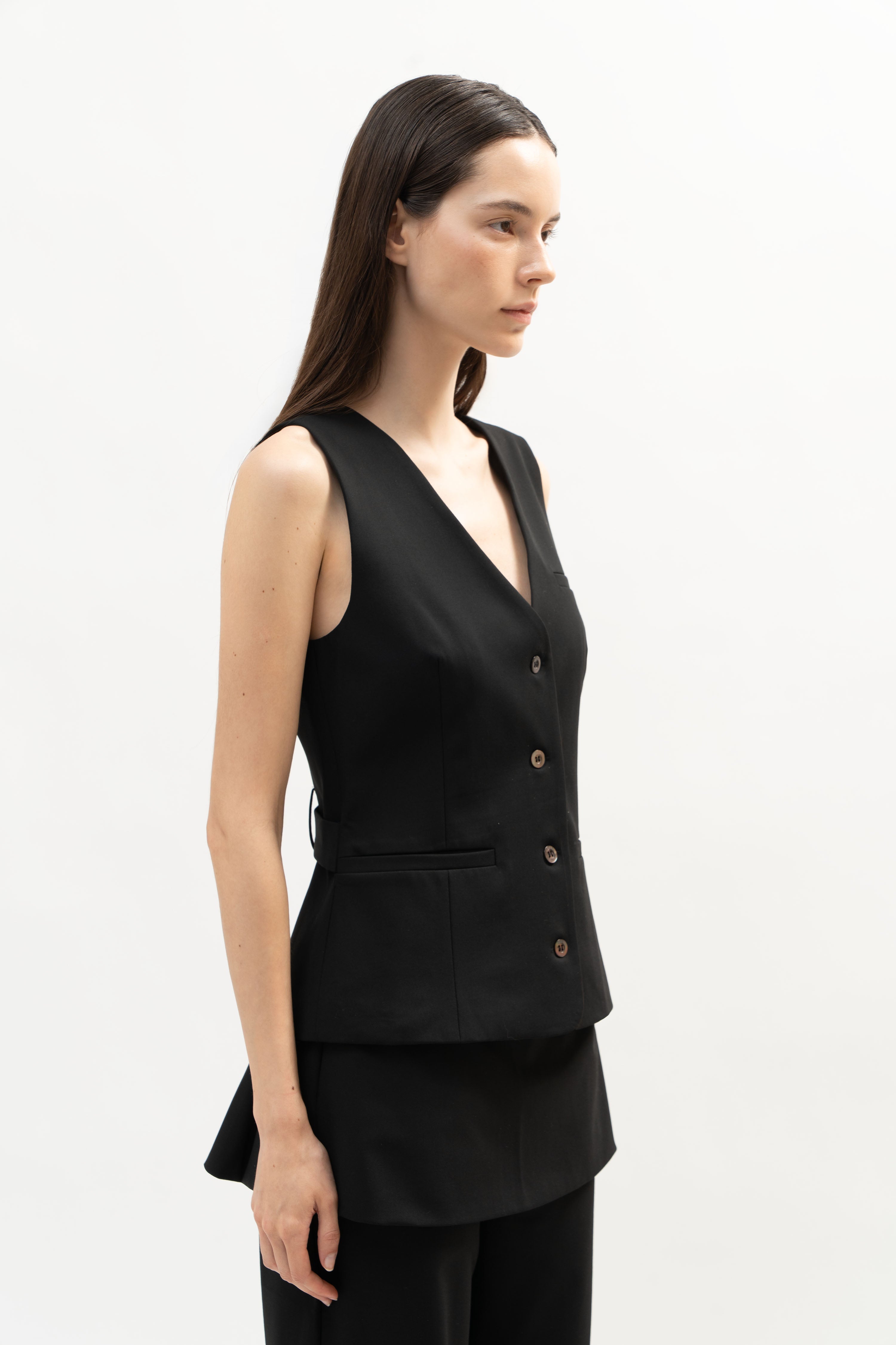 Cayo Vest in Black - ODNE