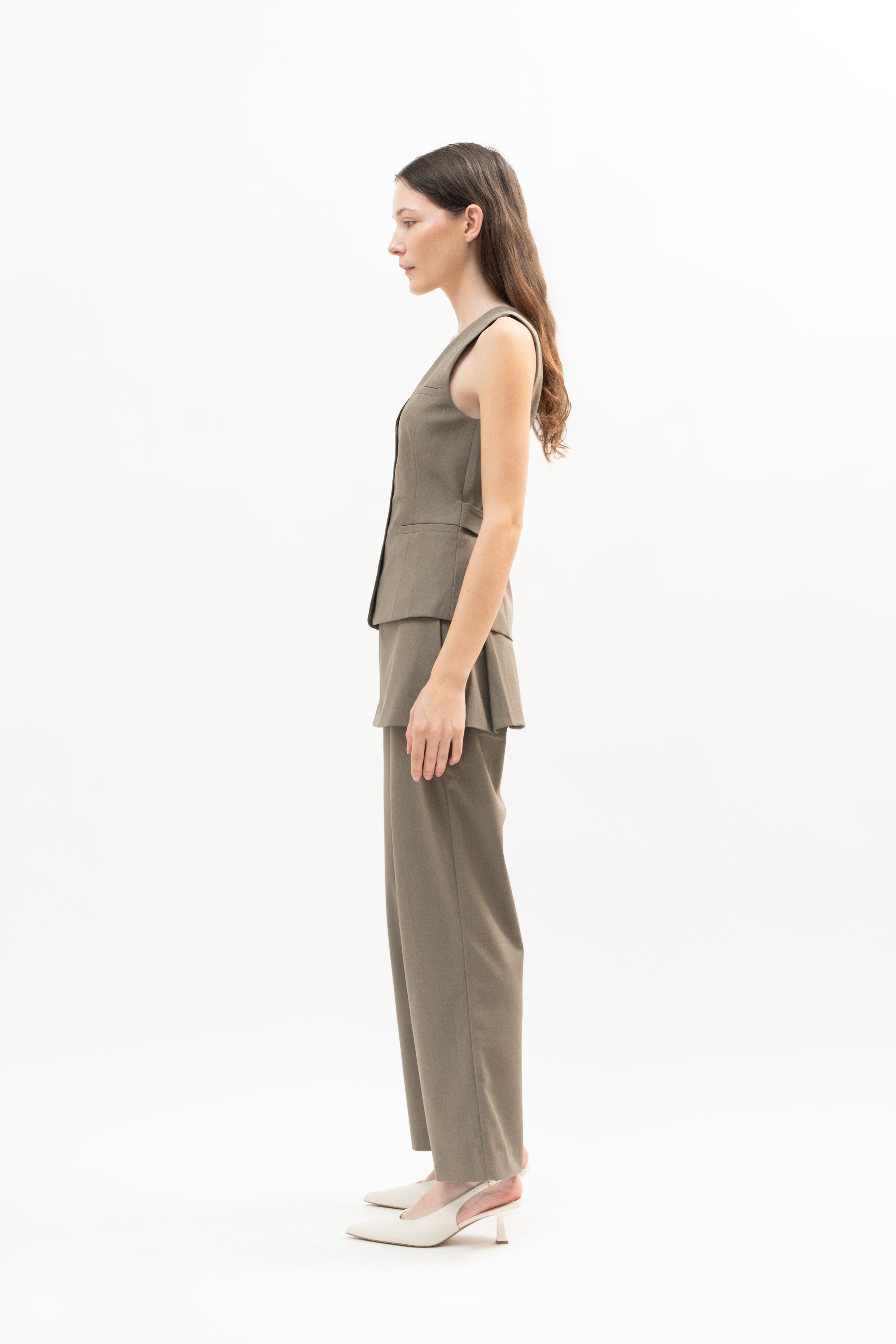 Cayo Vest in Wood Brown - ODNE
