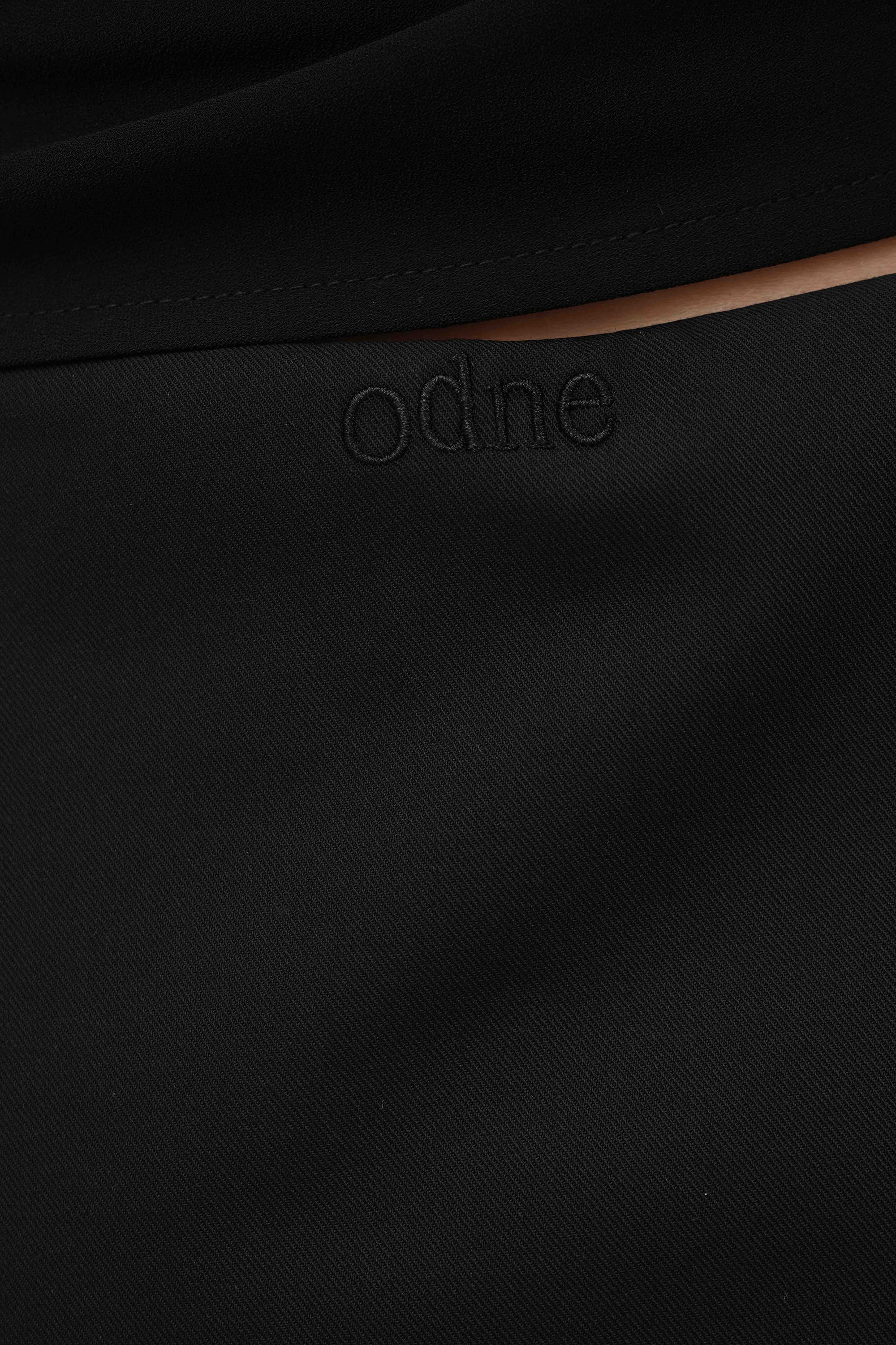 Cerros Skort Black
