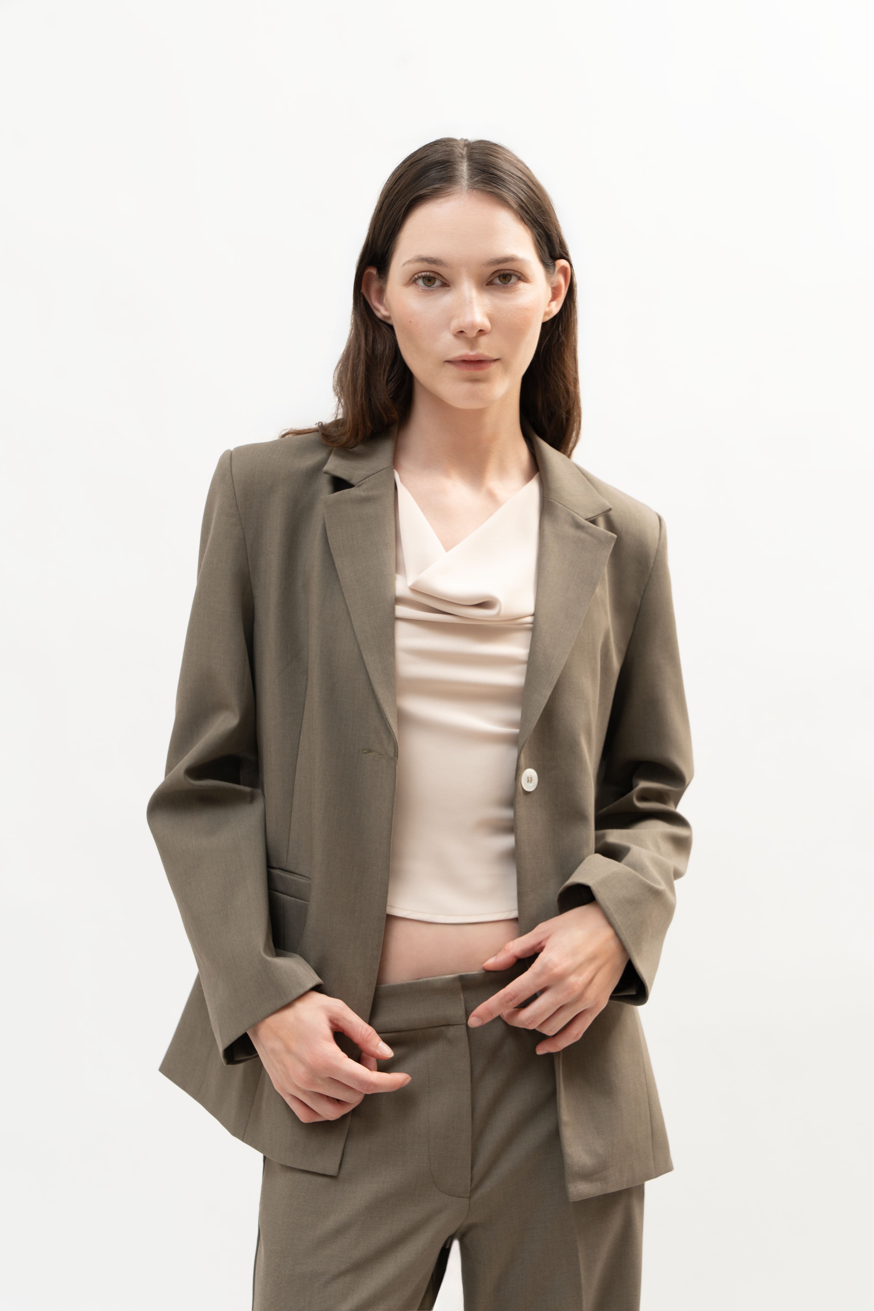 Manhattan Blazer in Wood Brown - ODNE