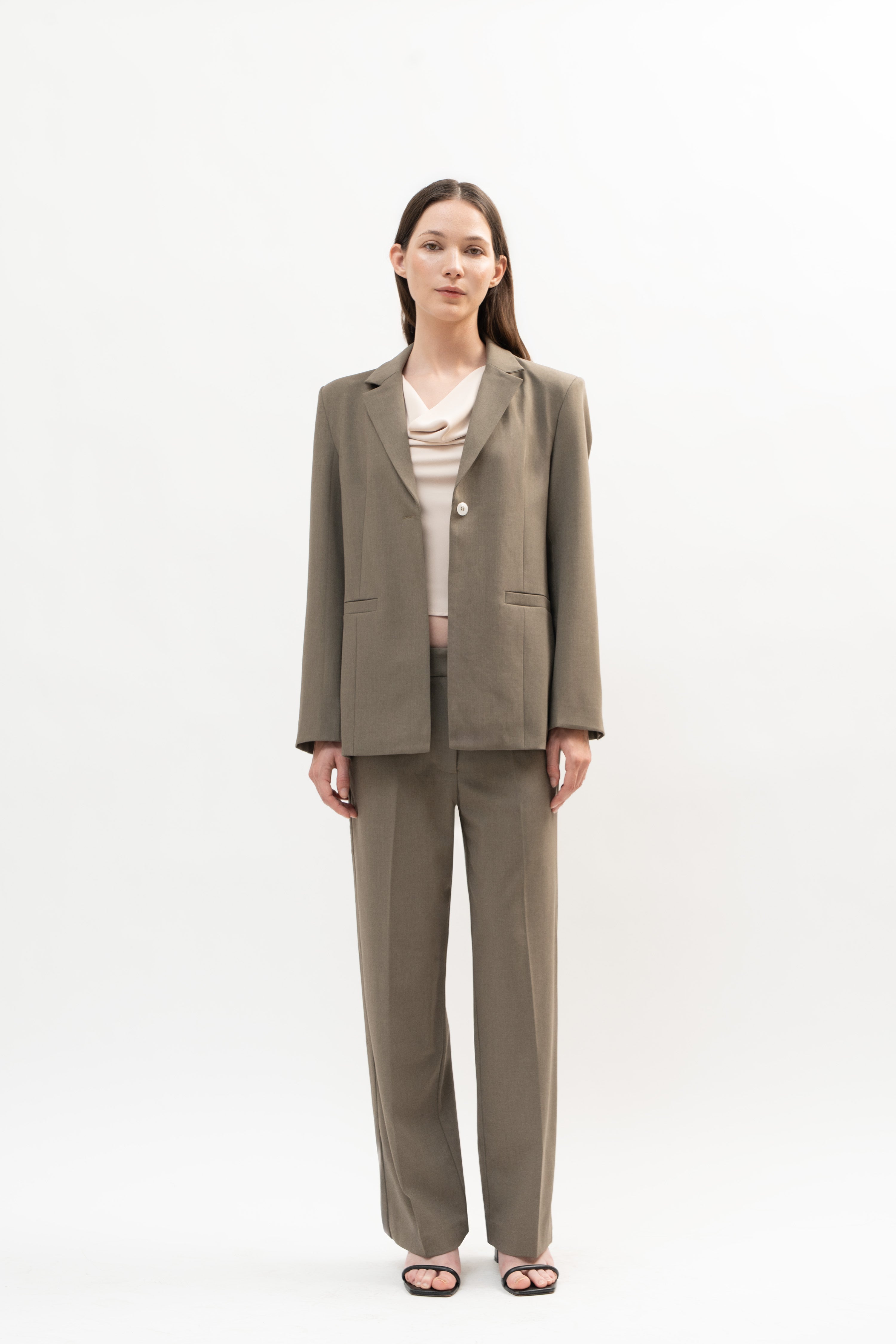 Manhattan Blazer in Wood Brown - ODNE