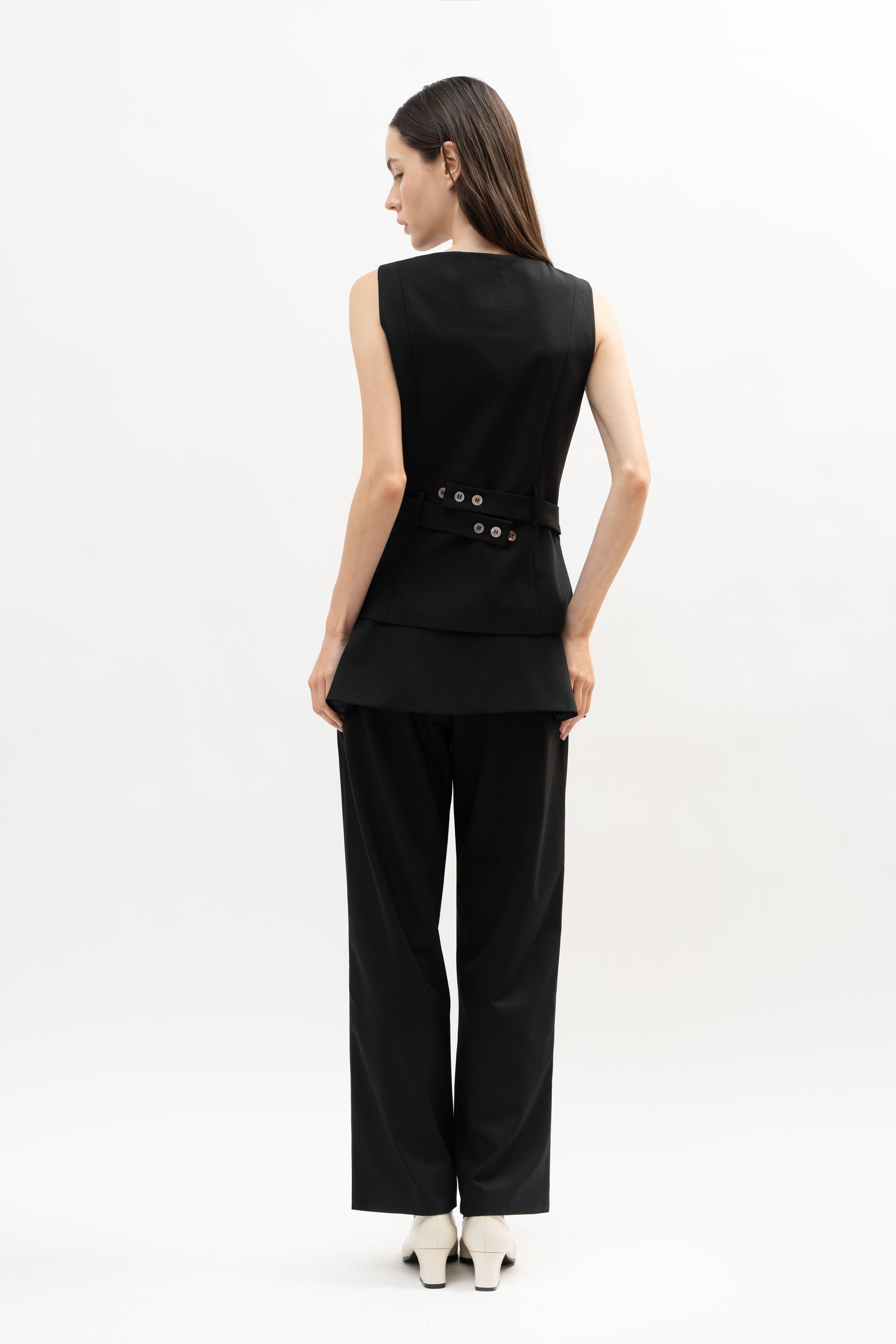 Cayo Vest in Black - ODNE