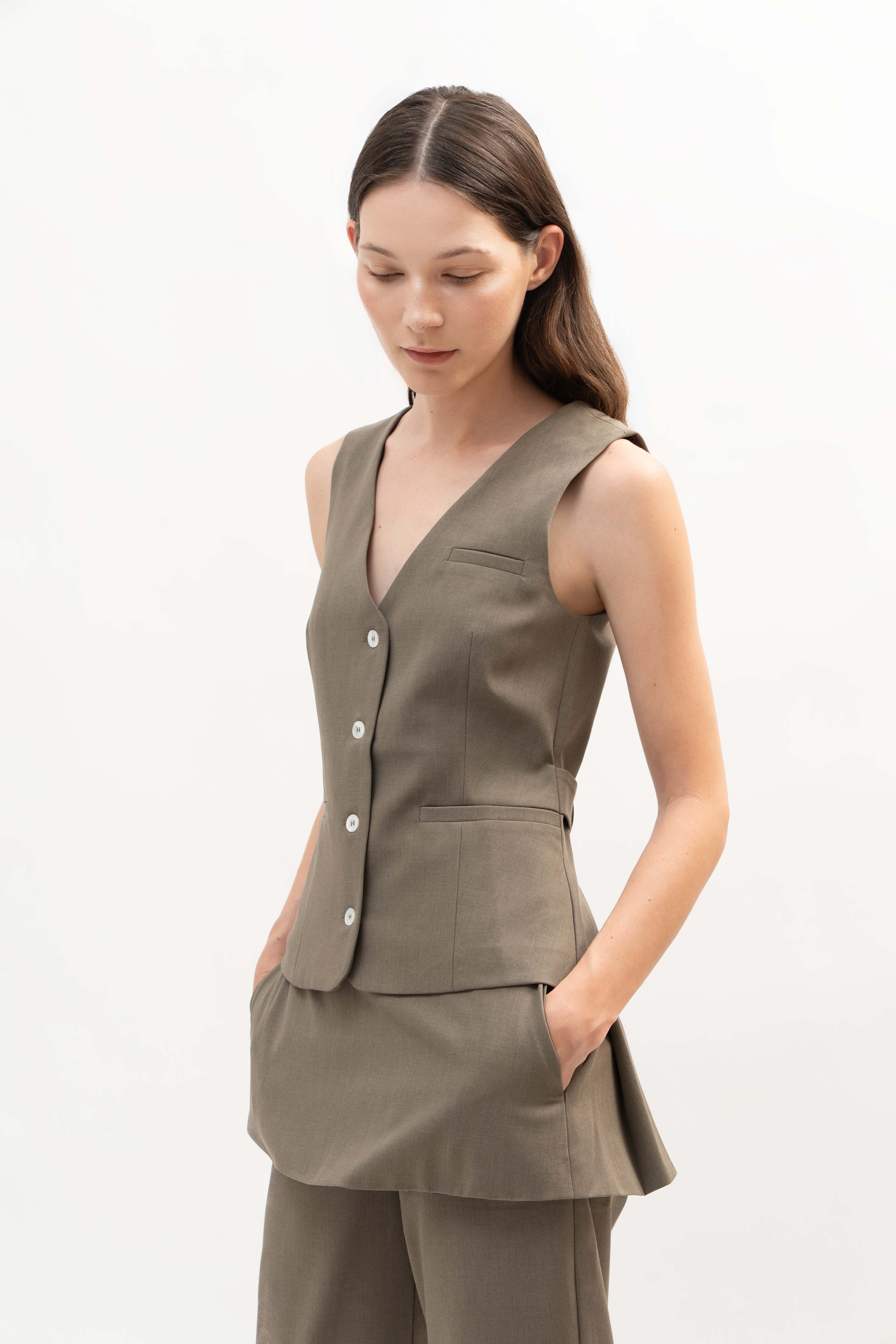 Cerros Skort in Wood Brown - ODNE