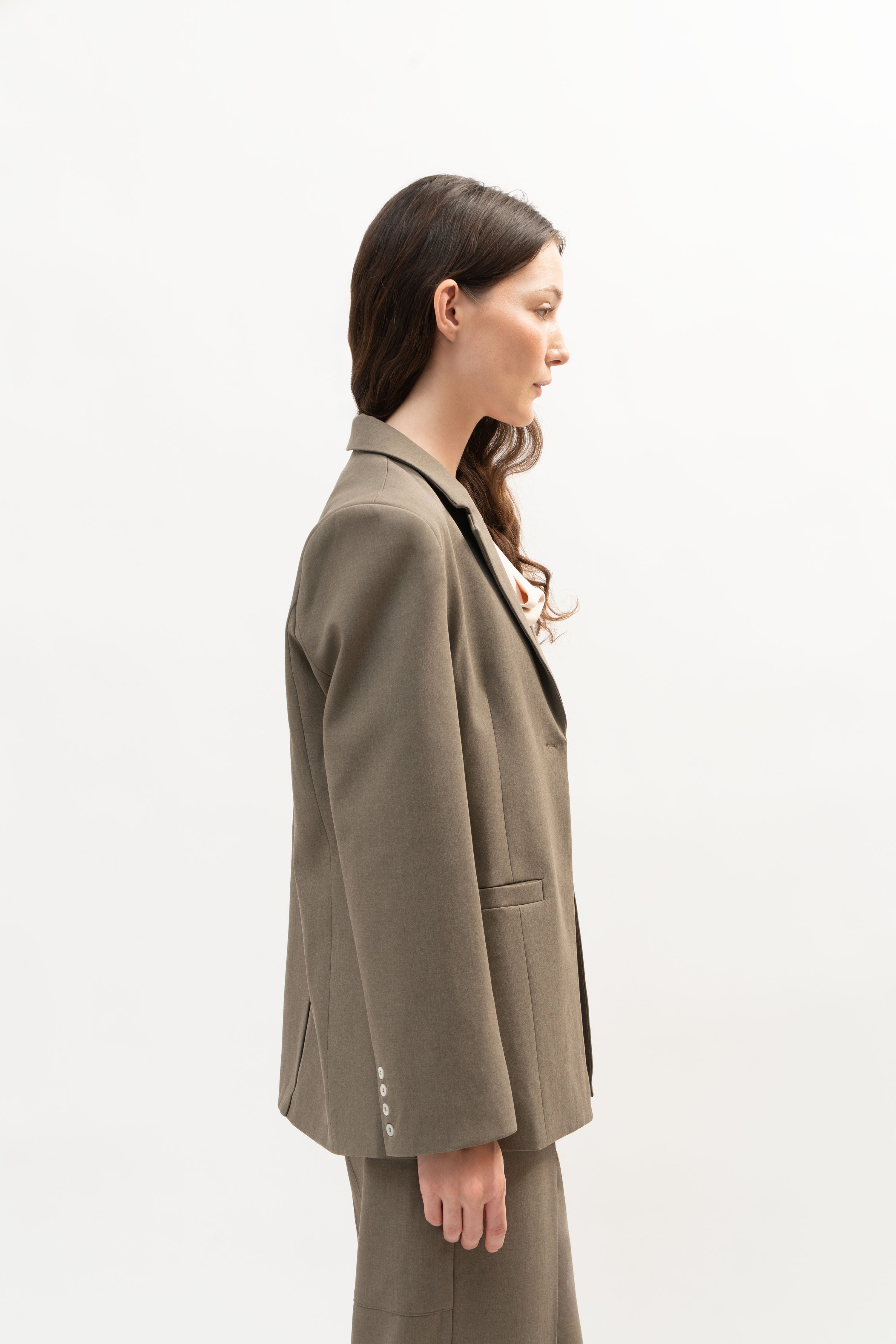 Manhattan Blazer in Wood Brown - ODNE